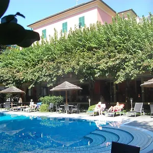 Otel Clelia ***